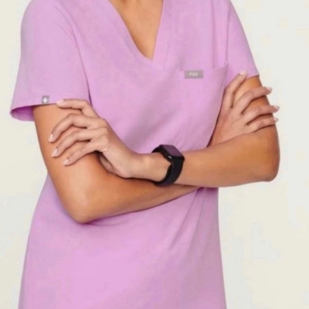 Figs Catarina One Pocket Scrub Top - M
